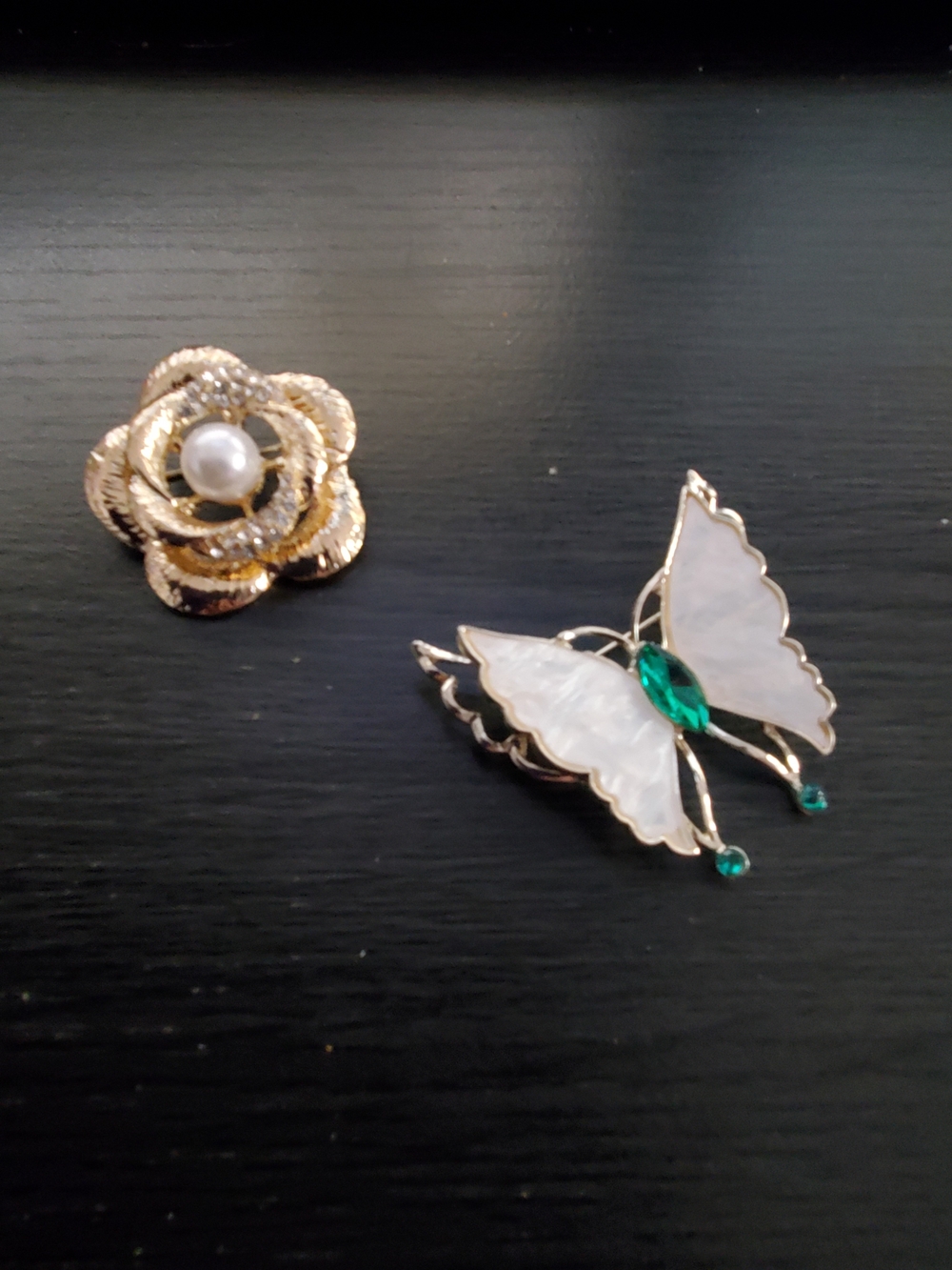 Gold-Tone Pearl Flower & White Butterfly Brooch Set with Emerald Crystal Accents